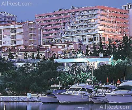 Pine Marina Hotel 